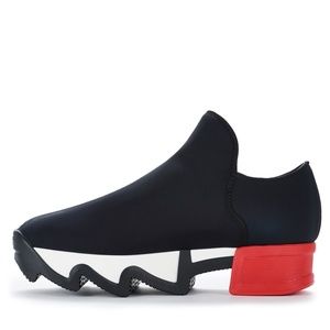 iRi Unisex Black Red Neoprene Sneaker